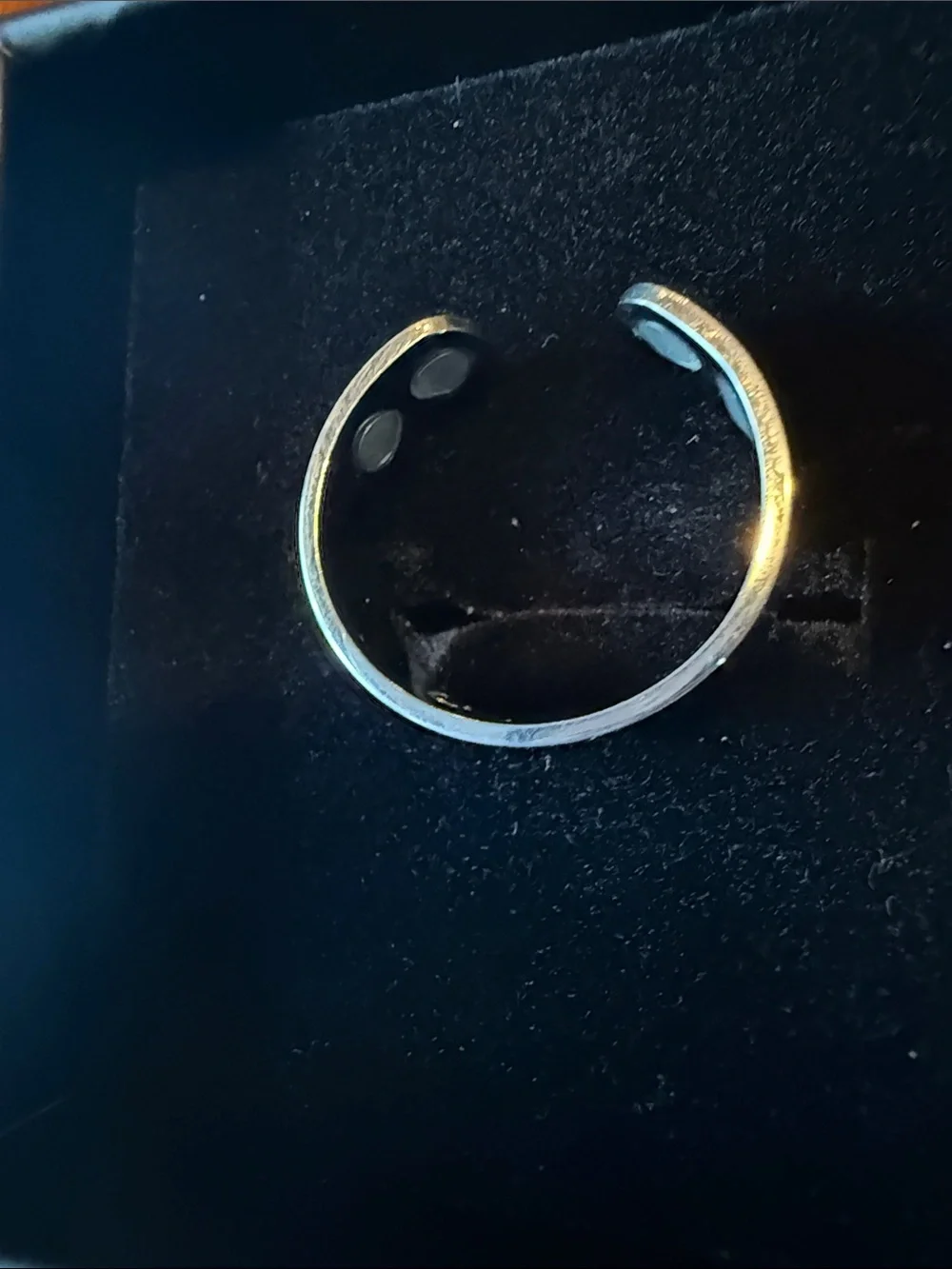Unisex Polished Silver Olux magnetic Band Ring — Sleek Everyday Style